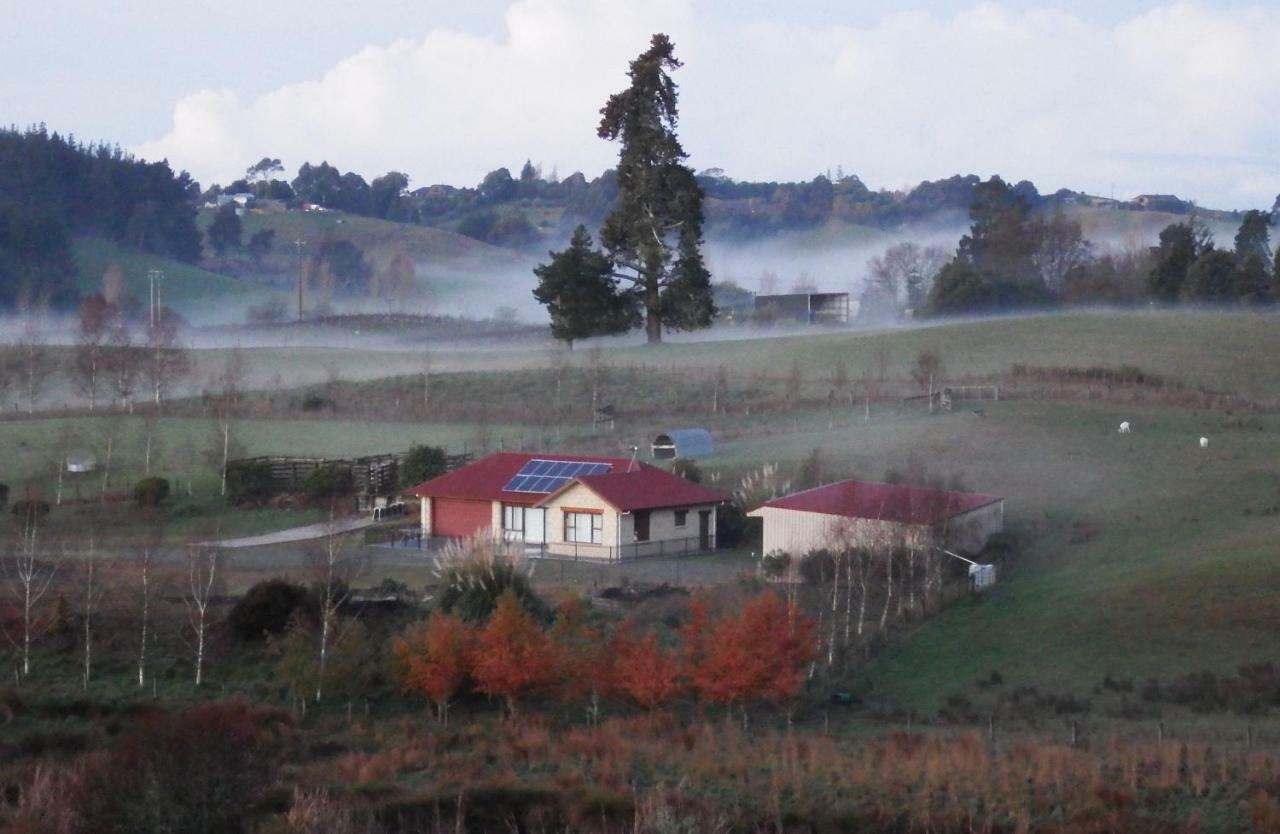 Mahana Farm Cottage エクステリア 写真